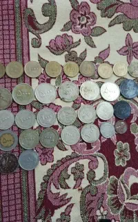 تعدادی سکه امامی