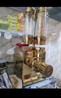 کارگر خانم نیازمندیم
