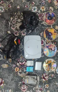 PS1 slime در حد نو دسته نو و 2 بازی رایگان