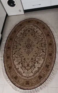 فرش بیضی