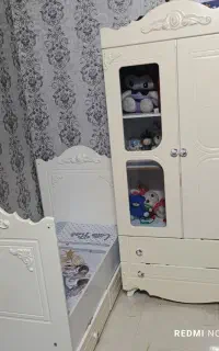 سرویس تخت و کمد سالم