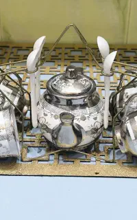 قوری و فنجان