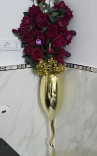 گل و گلدان