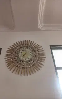 ساعت دیواری  مدل خورشیدی سالم