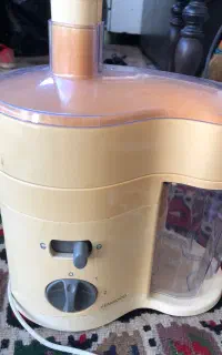 آب میوه گیری کنوود