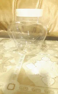 ۳۵ عدد پت پلاستیکی ۷۰۰ سی سی  یک کیلو گرمی
