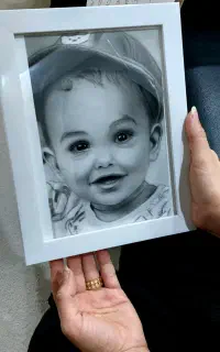 سفارش طراحی چهره سیاه قلم( فقط ظرفیت یک سفارش )