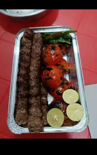 کترینگ و تهیه غذا