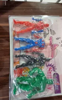 عروسک شخصیت کارتونی