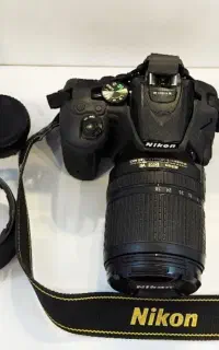دوربین  نیکون D5500 لنز 18-140با کیف و سه پایه