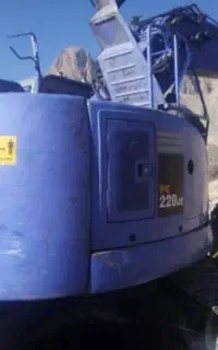بیل مکانیکی کوماتسو 228 خط6