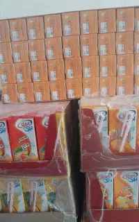آبمیوه پاکتی با طعم انبه و پرتقال