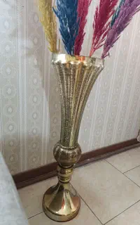 گلدان طلایی