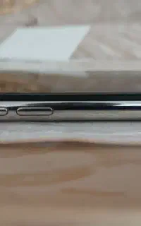 ایفون xs