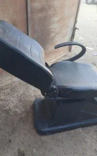 صندلی تاشو آرایشگری زنانه