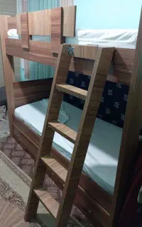 تخت دو طبقه