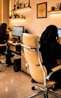 نیاز به همکار خانم ۱۸ الی ۲۸ سال داریم