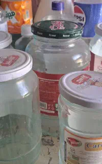 تعدادی شیشه مربا ورب گوجه بزرگ دارم