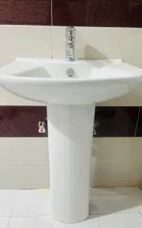 روشویی به همراه شیر