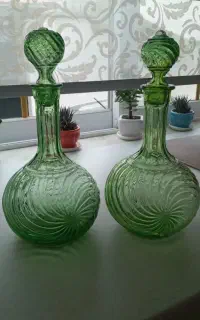 تنگ سبز قدیمی