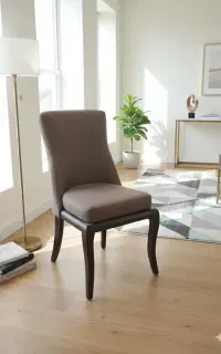 ۶ عدد صندلی ناهارخوری در حد نو