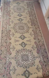 کناره فرش کاملا سالم