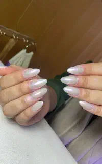 خدمات کاشت ناخن