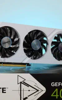 کارت گرافیک 4060 3xfan eagle oc ice در حد آک