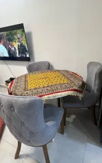 میز غذاخوری به همراه ۳ صندلی