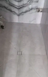 کاشیکاری و سرامیک کاری کف‌وبدنه چسبی