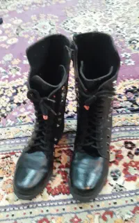 بوت زنانه سالم کم استفاده شده ۳۷