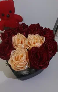 گل روبانی وشمع