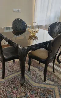 میز چهار نفره