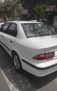راننده با خودروسمند