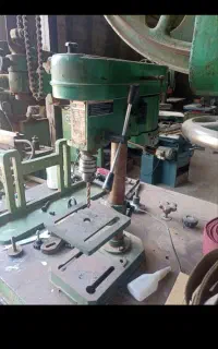 دیرل ایستاده یاستونی
