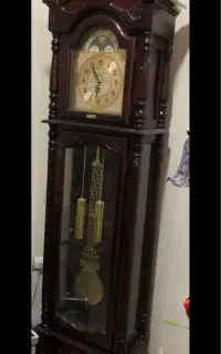 ساعت ایستاده تمیز در حد نو