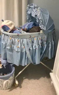 تخت کنار مادرقابل حمل‌وجداشونده برای ماشین ومهمانی