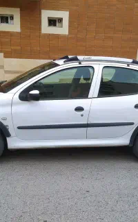 پژو 206