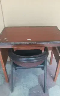 میز چوبی همراه صندلی با هم دو میلیون و پانصد