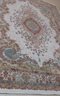 فرش ۹ متری کاملا سالم و نو