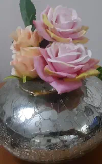 گلدون با گل