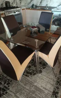 میز غذاخوری ۴نفره