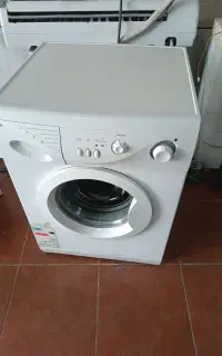 لباسشویی بست تمیز سالم