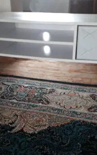 میز تلویزیون در حد نو