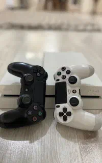 PS4 Pro 1TB دو دسته اصلی بسیار تمیز  بدون تعمیر