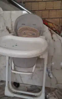 صندلی غذا خوری