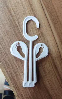 چوب رختی کفش و دمپایی