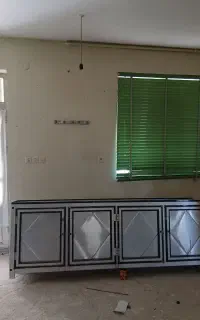 یک عدد پنجره و یک عدد کابینت آلمینیوم در حد نو