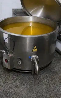 کره  محلی با صورت عمده