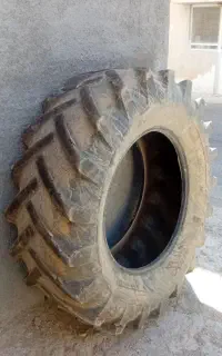 لاستیک بزرگ تراکتور
